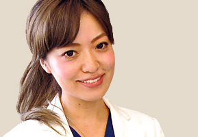 一般歯科、インビザライン矯正、小児歯科　担当　吉田　聡美
